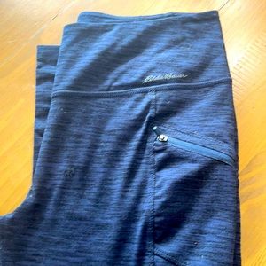 Eddie Bauer cropped athletic pants